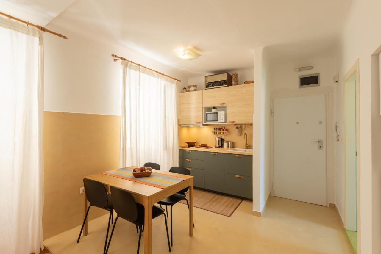 Pula City Apartment With Private Parking Free Eksteriør billede